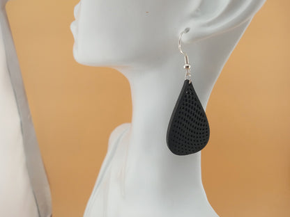 Teardrop mesh earrings