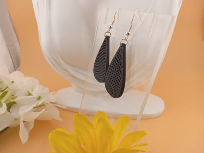 Teardrop mesh earrings