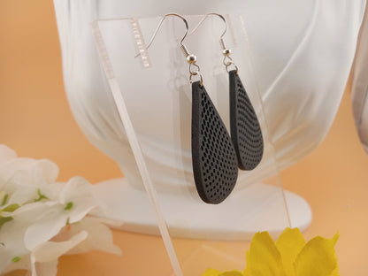 Teardrop mesh earrings